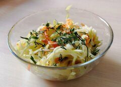 Салат витаминный(капуста..)